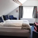 Hohes Haus Hotell 3*
