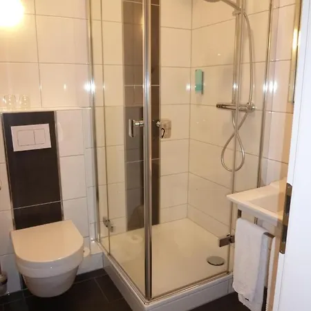 Hohes Haus 3*
