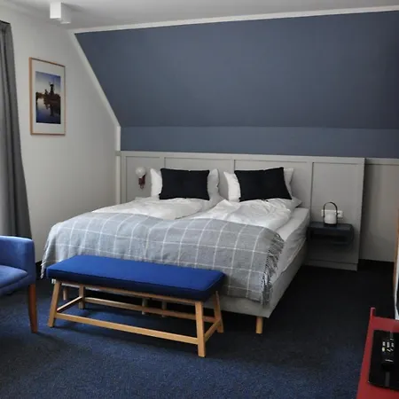 Hohes Haus 3*