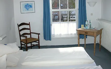 Hotel Hohes Haus 3*